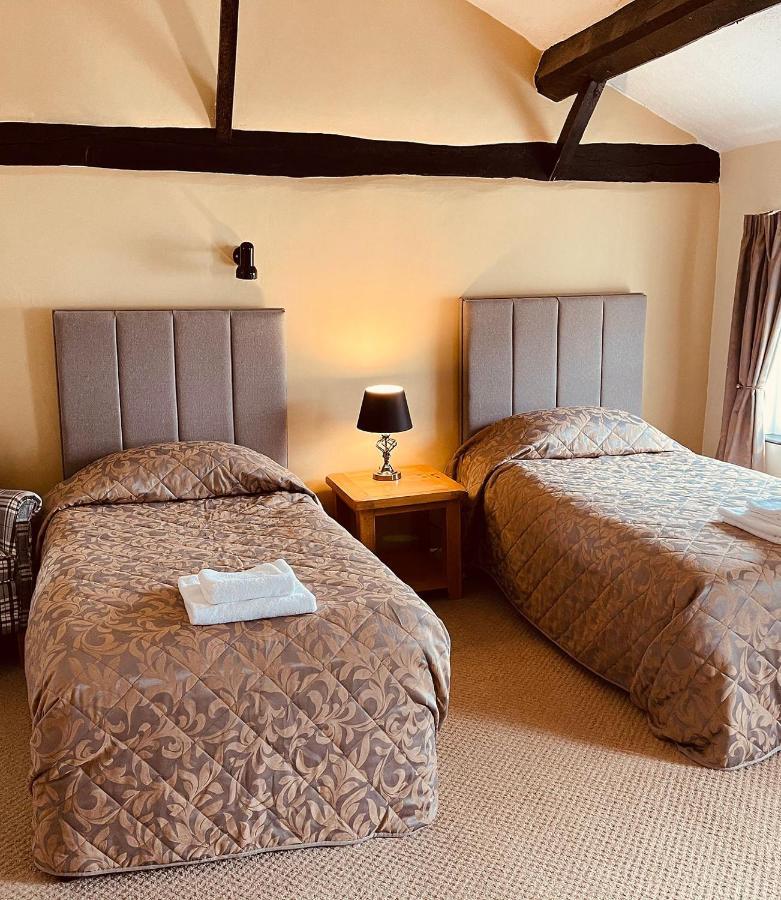 Llanfyllin Cain Valley Hotel חדר תמונה