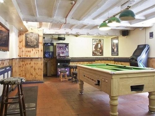 Llanfyllin Cain Valley Hotel מראה חיצוני תמונה